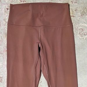 Lululemon cropped size 8 dusty rose colored legging